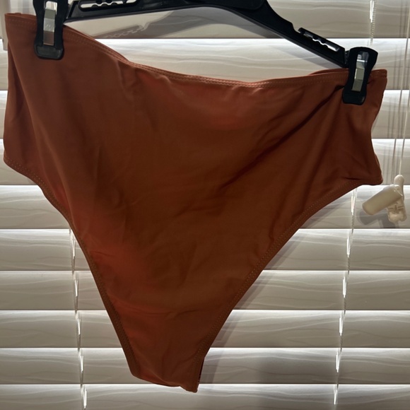 Sold - Picture 4 of 6